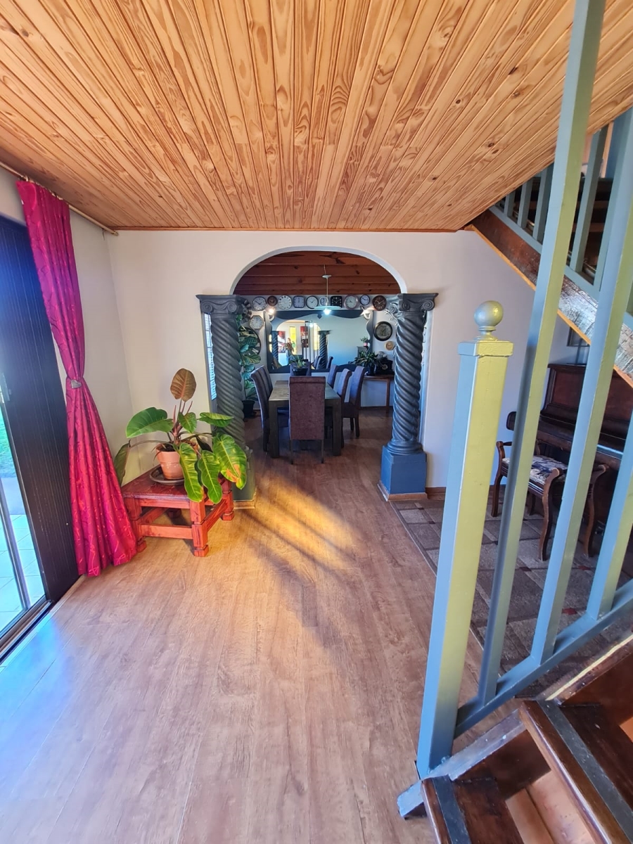 4 Bedroom Property for Sale in Rhodesdene Northern Cape